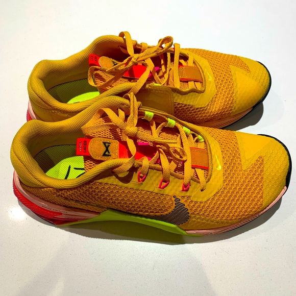 NIKE sneakers - Picture 2 of 4